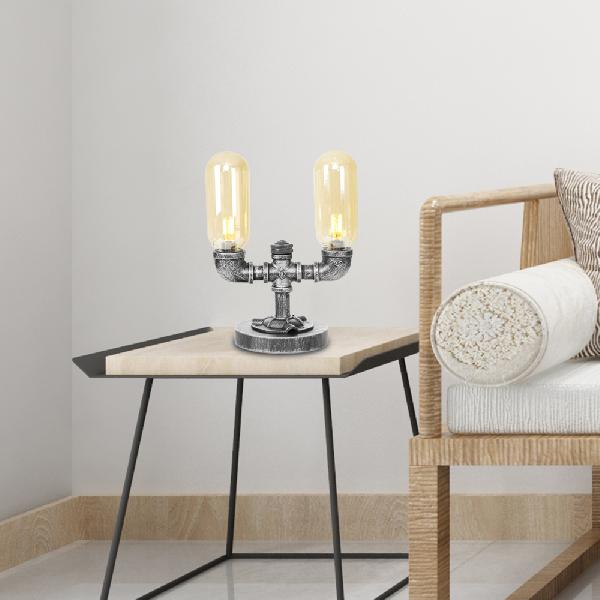 Stilren bordslampa i klart glas med rund skärm