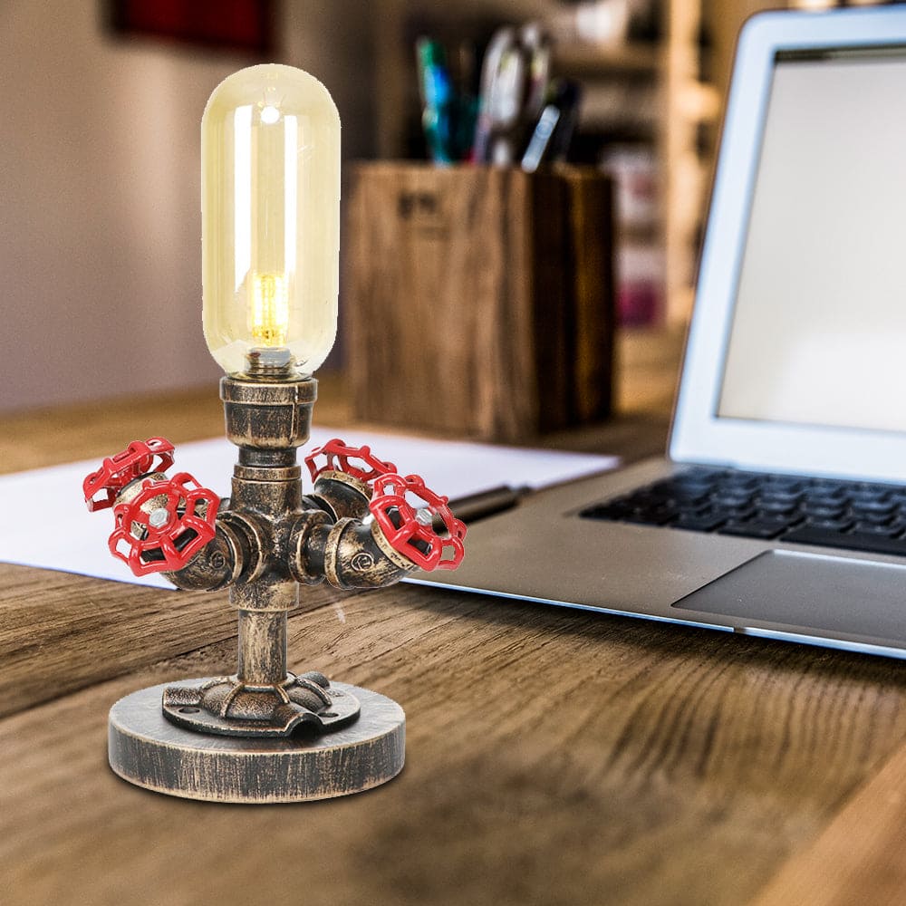 Stilfuld Metal Bordlampe med Industrielt Design