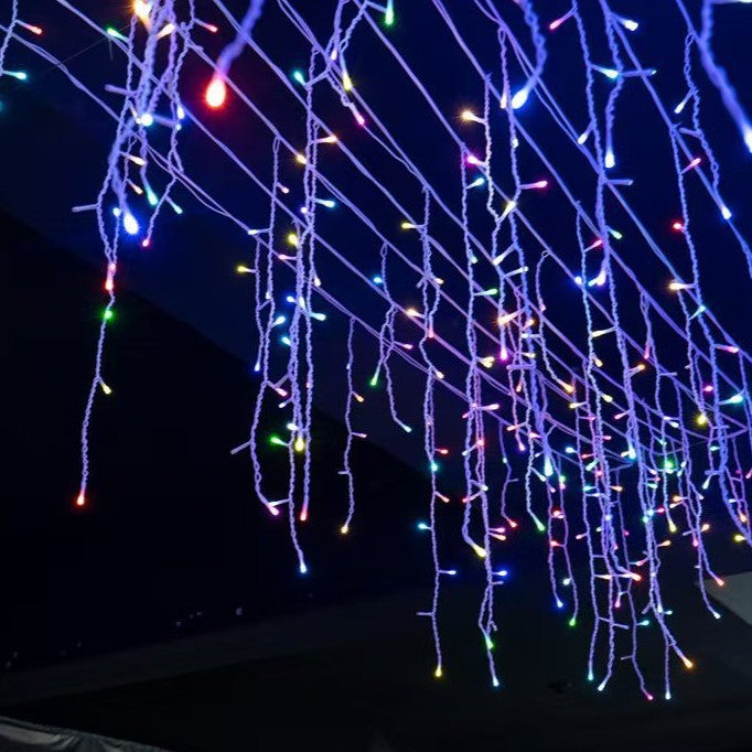 Lysende Vinterlys - 50 m LED Lyskæde med Kaskadeffekt