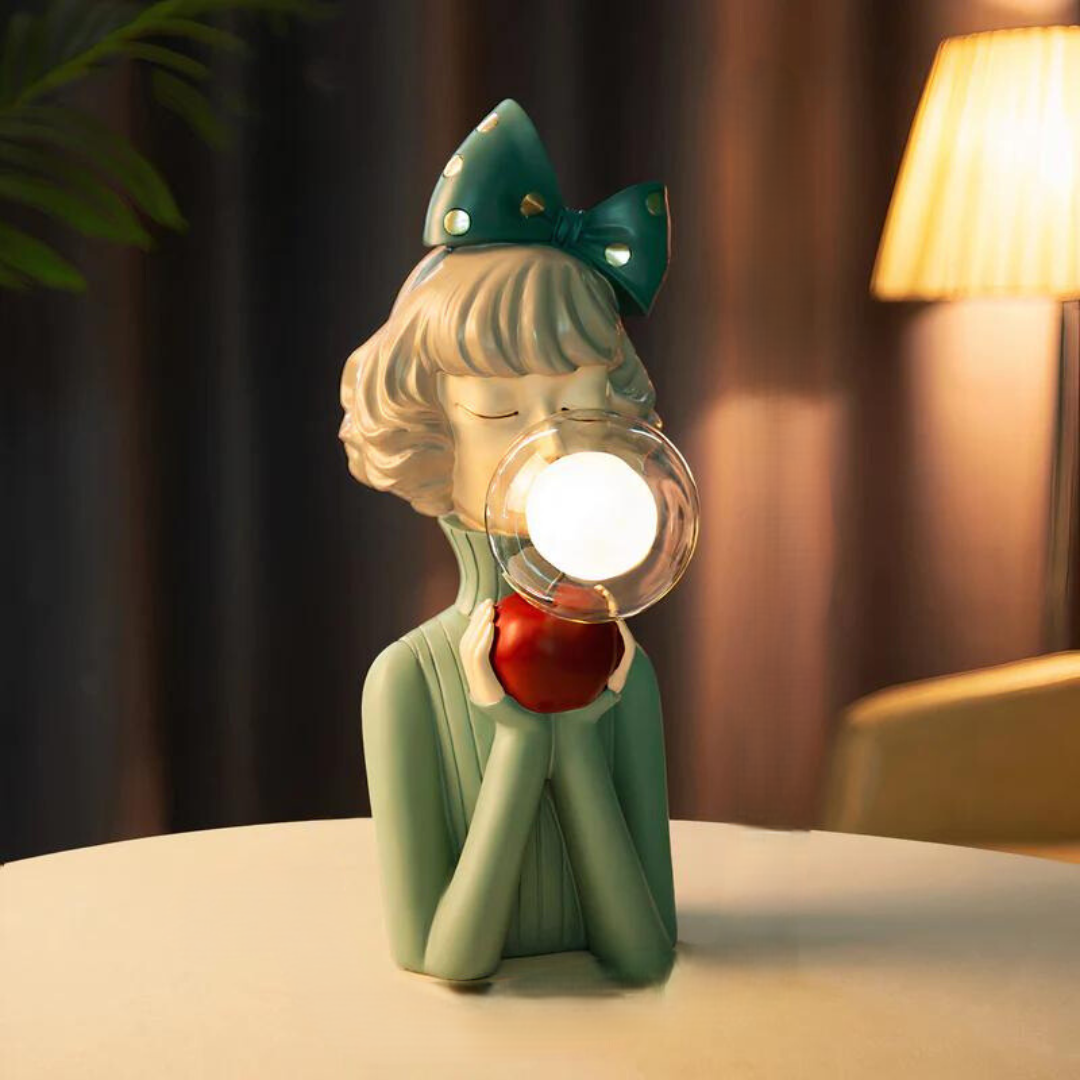 Unik Bordlampe i Kunstnerisk Harpiksdesign med Blødt Lys