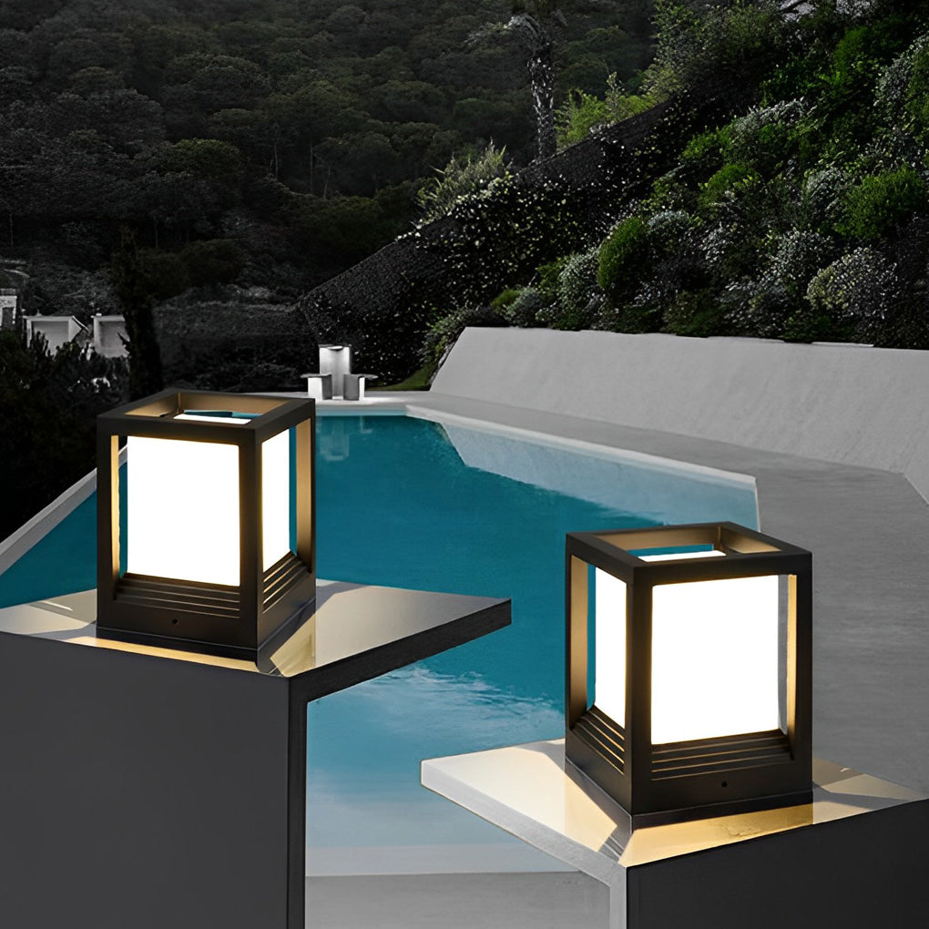 Solcelledrevet Udendørs LED Lampe i Sort Aluminium