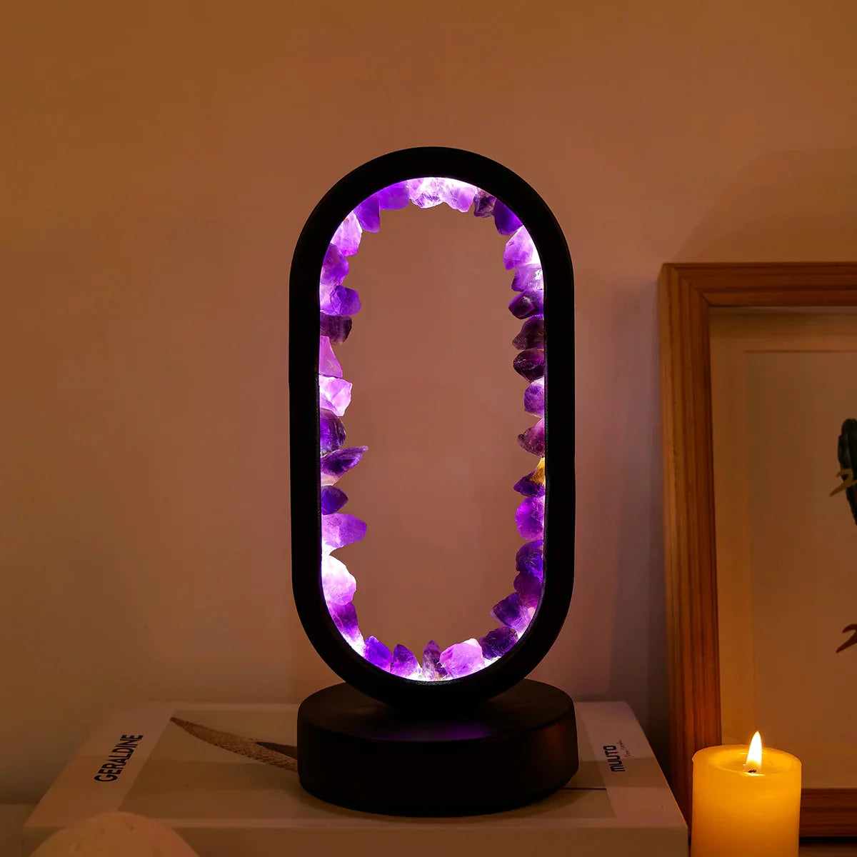 Amethyst lysormlampe med elegant design og beroligende lys