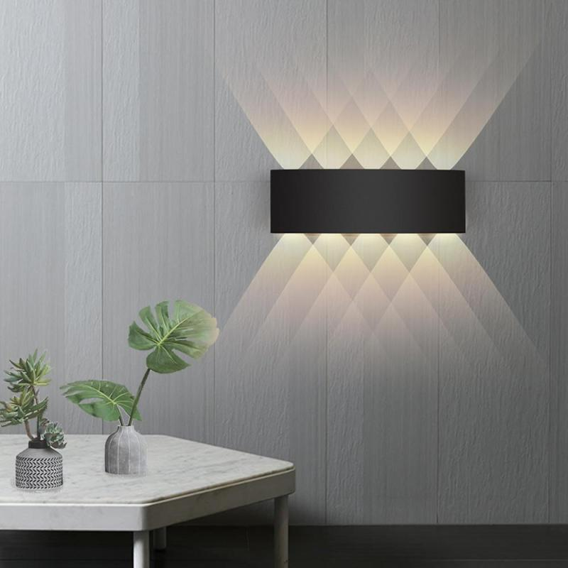 Vandtæt LED-udendørslampe i aluminium med imponerende lys