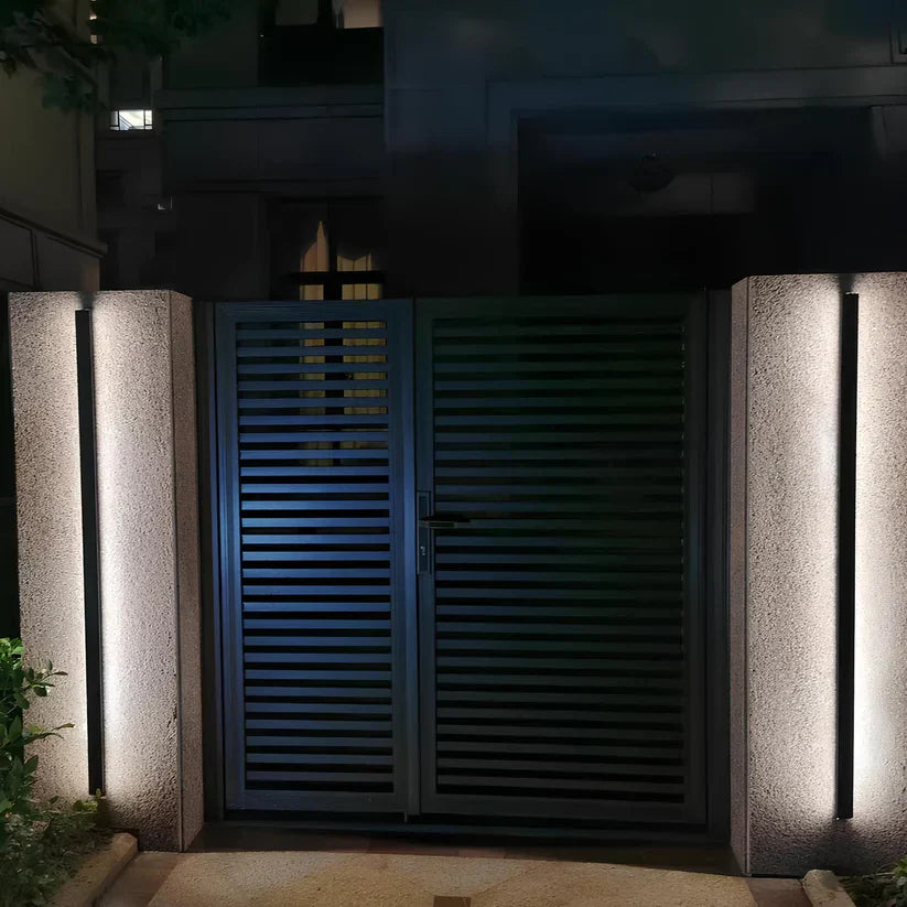 Elegant Udendørs Væglampe i Aluminium - Moderne LED Lys