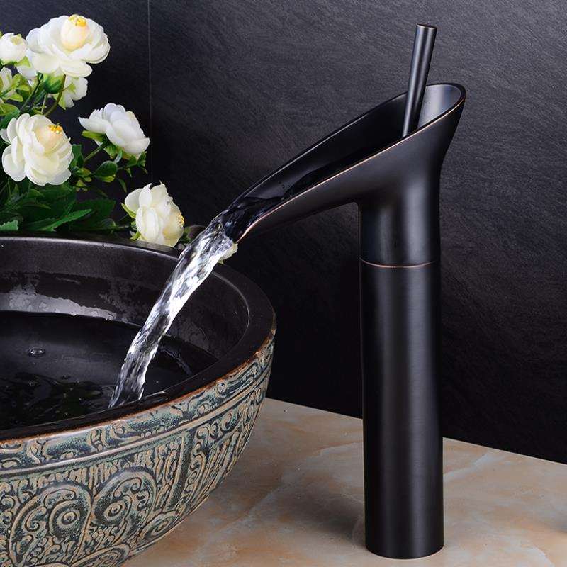Antik Vandfaldsarmatur til Badeværelse - Elegant Design
