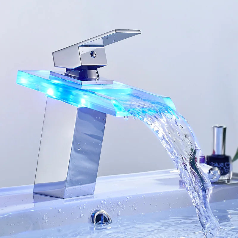 LED Mässing Vattenfall Modern Kran
