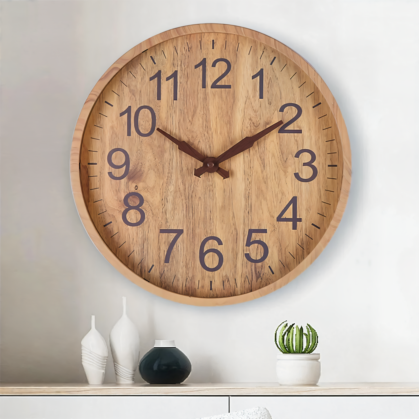 Stilren Väggklocka i Trä – Tystgående Tidmätning för Ditt Hem