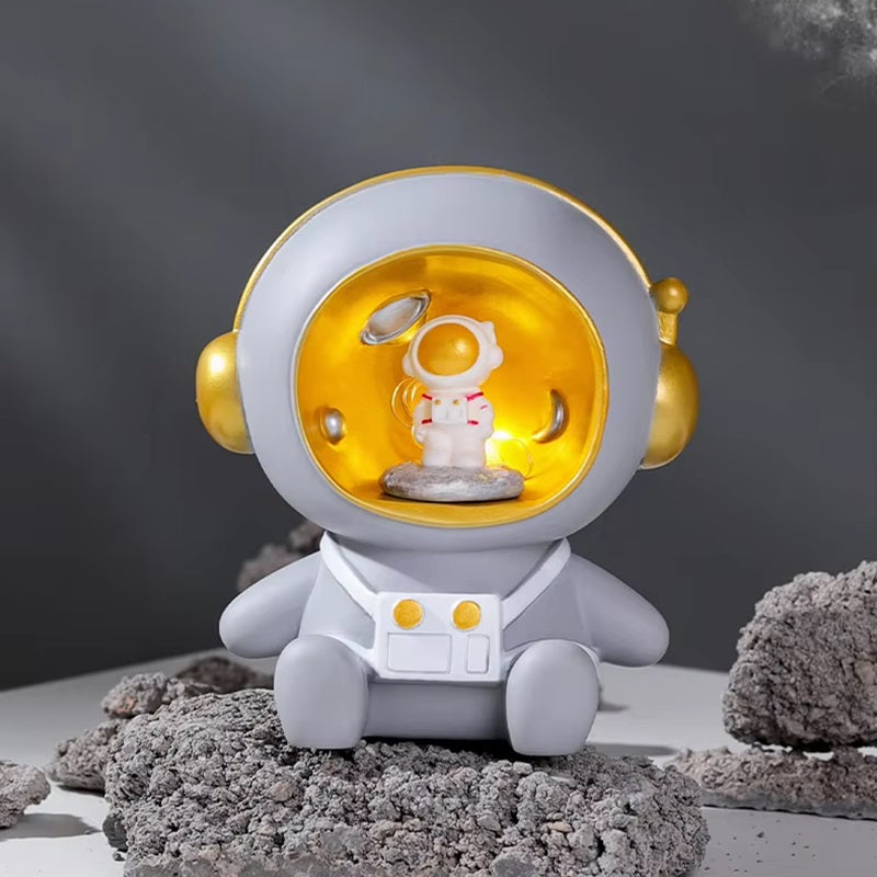 Astronaut Sparegris & Natlampe – Fortryllende Rumdesign