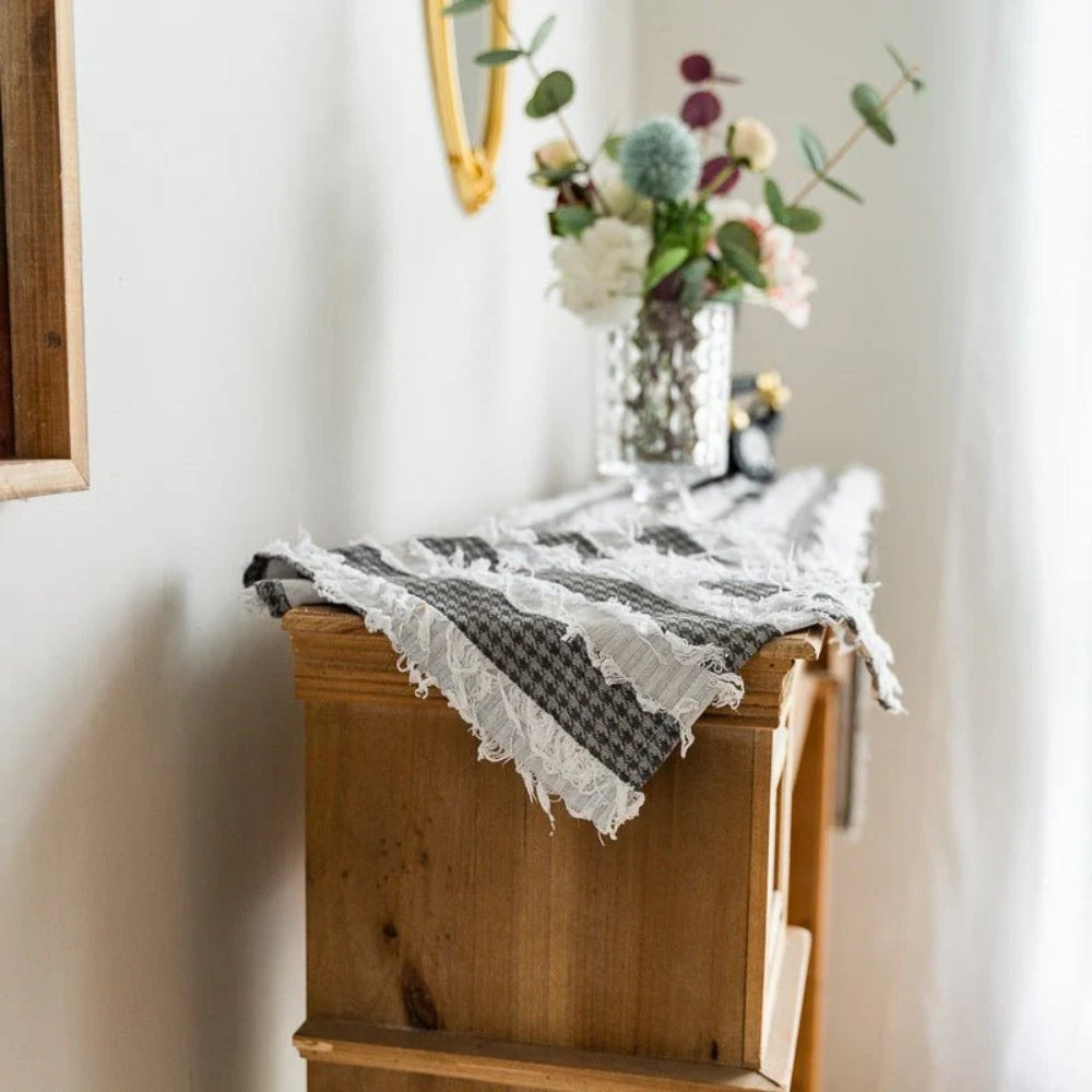Rustik bordslöpare i mikrofiber för mys och stil