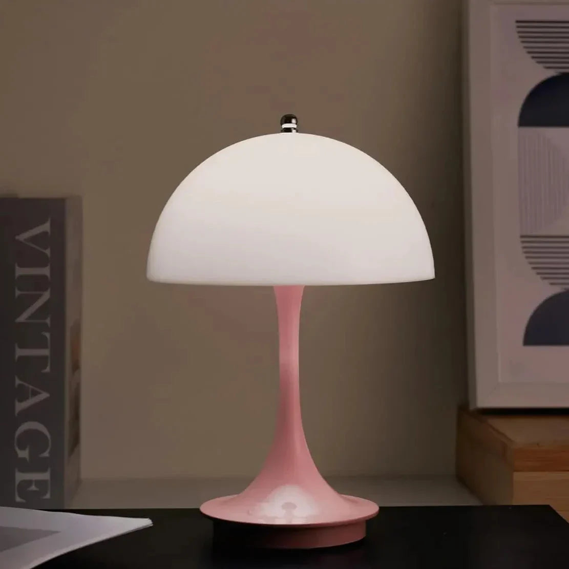 Elegant Berøringslampe LED – Stilfuldt og Trådløst Design