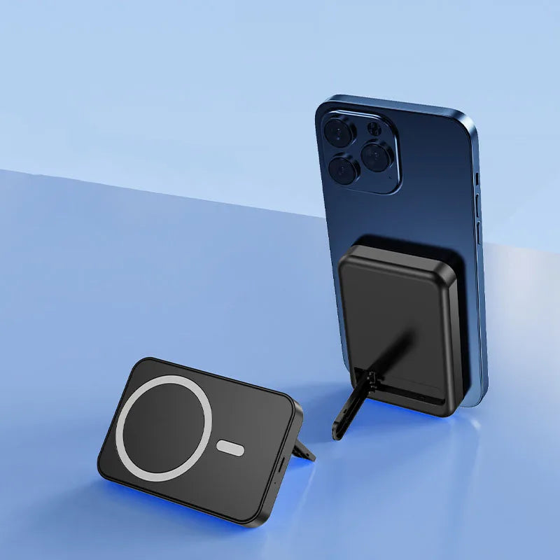 Trådløs magnetisk powerbank med støttefod