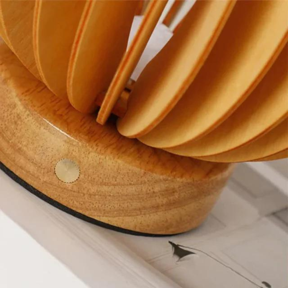 Sammenklappelig LED-lampe med vintage design og USB-opladning