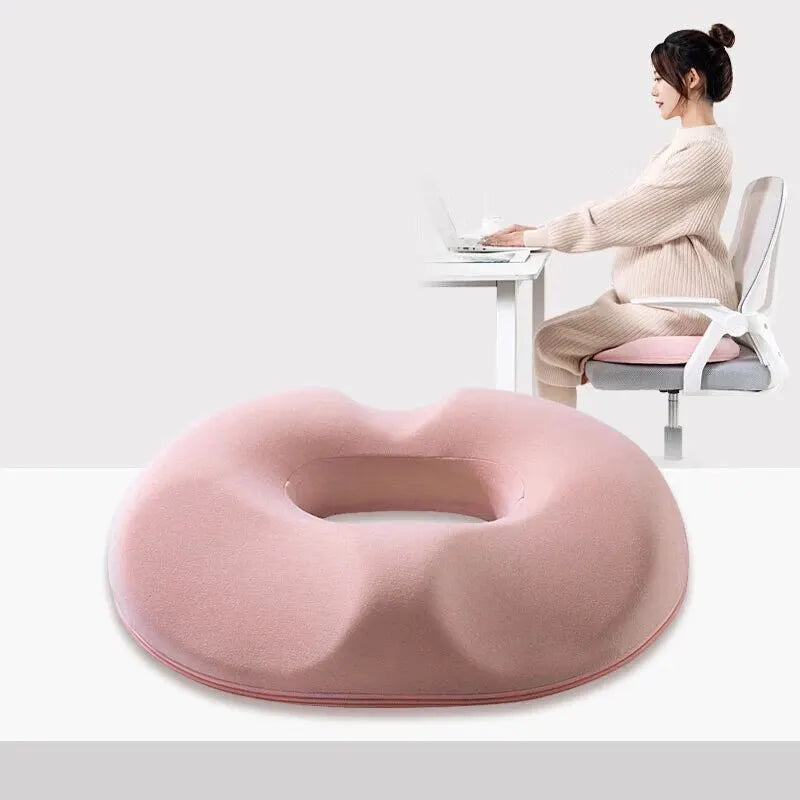 Ergonomisk og komfortabel sædepude i memory skum til coccyx og rygsøjle