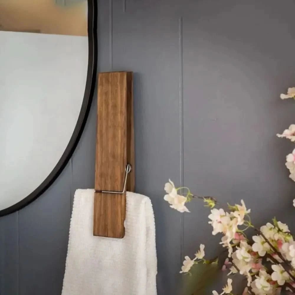 Elegant Håndklædeholder i Træ – Skandinavisk Design til Store Håndklæder