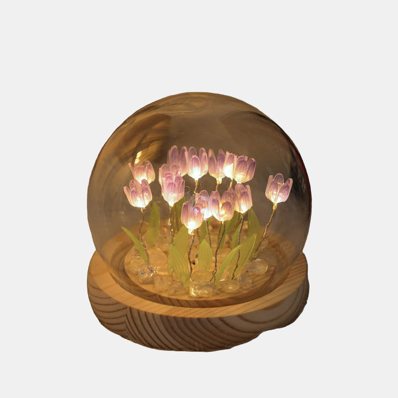 Tulipan Nattelys i Glaskuppel – Skab Hygge og Elegance