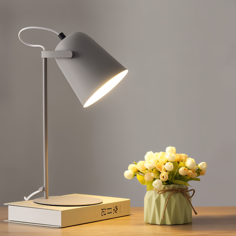 Roterande bordslampa med modern design – ögonvänlig belysningslösning