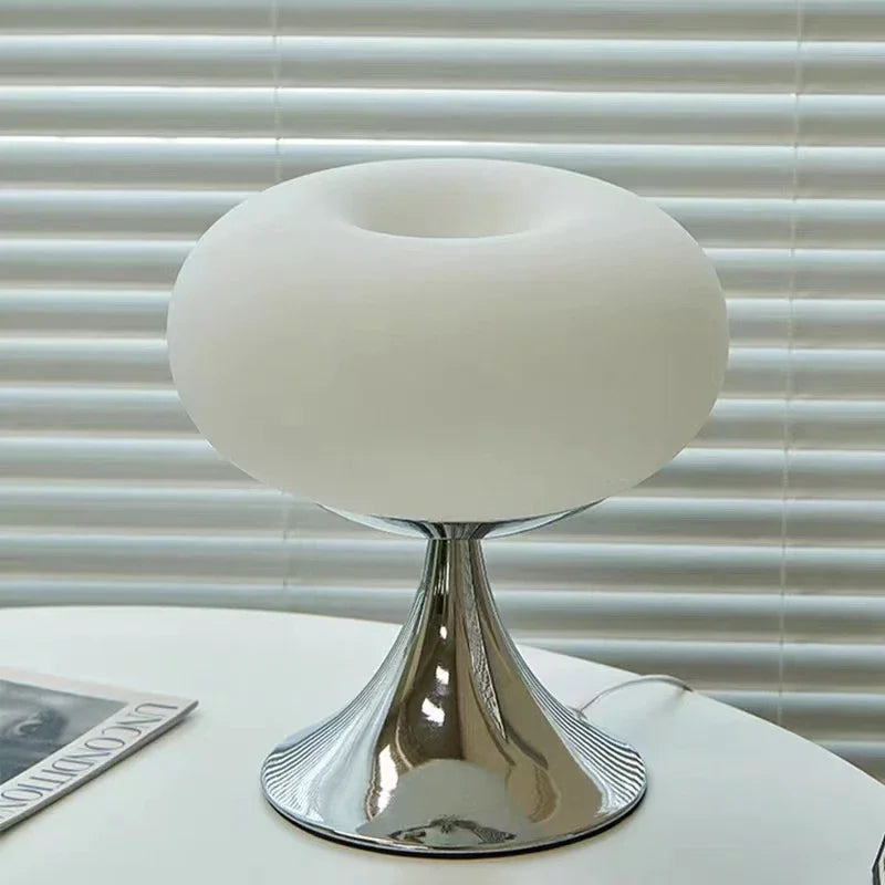 Stilfuld Glasbordlampe med Vintage Design, E27 Fatning