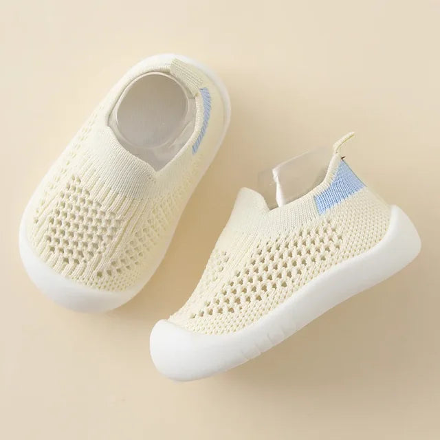Børnesko – Legesneakers fra KomfyKicks