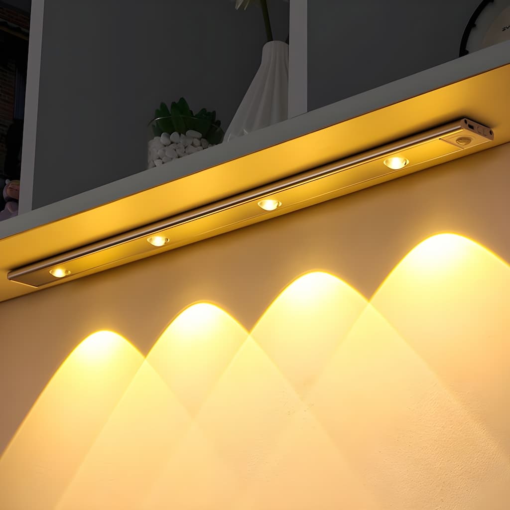 Trådlös LED-lampa med rörelsesensor | Energibesparande lösning