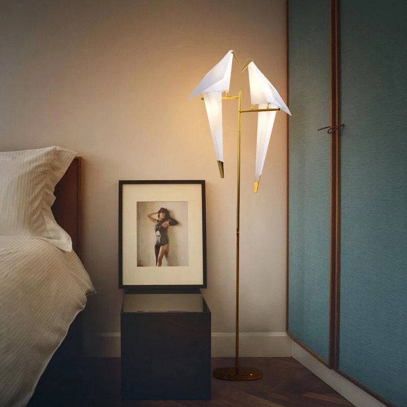 Unik Fuglelampe i Guld med Varme LED-lys til Hjemmet