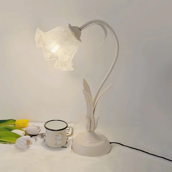 Blommande Vintage Bordslampa - Justerbar Elegans