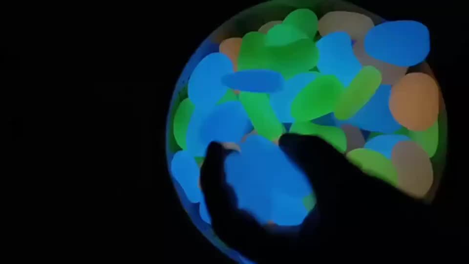 Led Trädgårdsmaterial – Hållbara och Stämningsfulla Ljusstenar