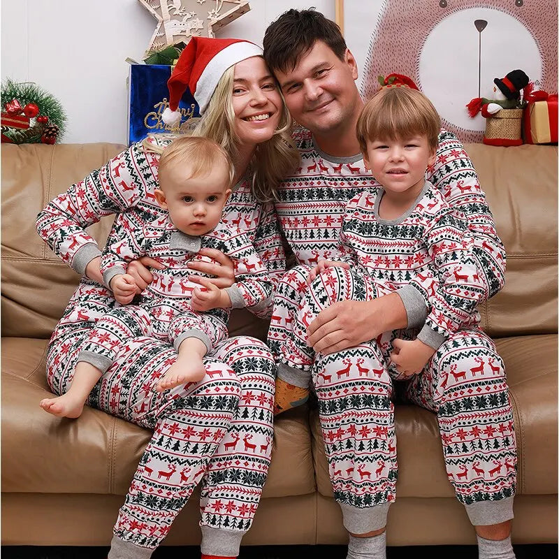 Familjens Julpyjamas | Bekväma och Stilsäkra för Alla