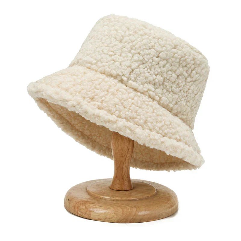Stilfuld Teddy Bucket Hat til Varme Vinterdage i Uld