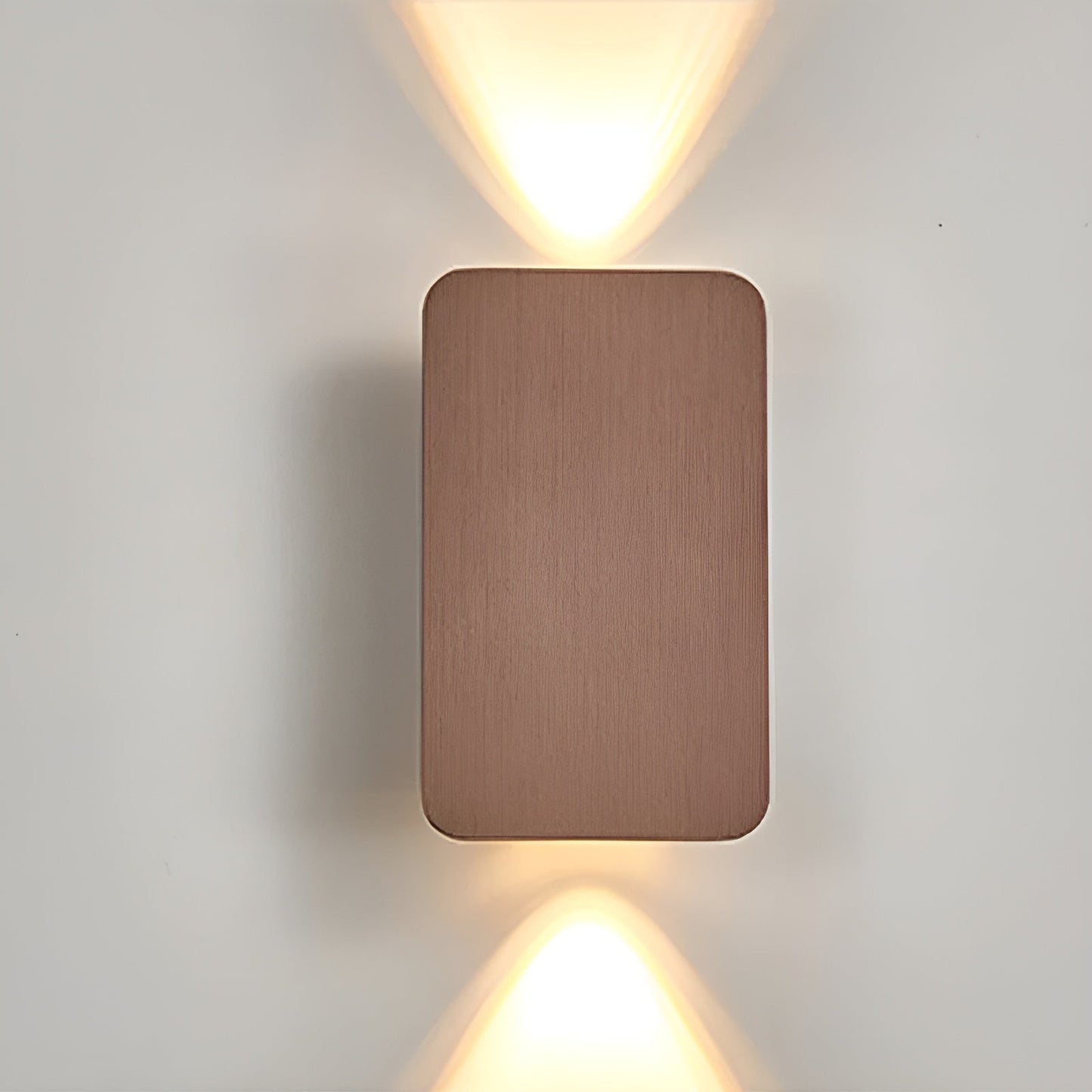 Stilren LED-trappebelysning – Energi- og pladsbesparende