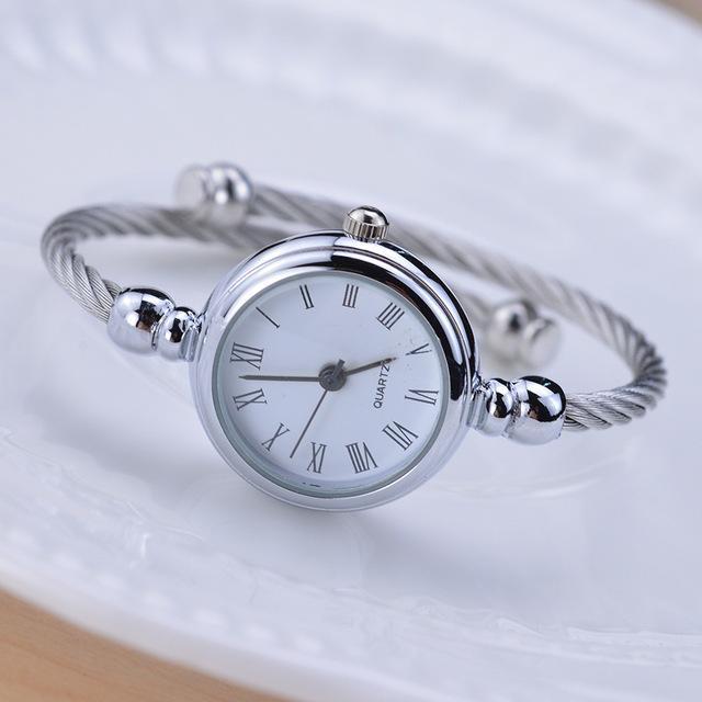 Elegant damesur i retrostil
