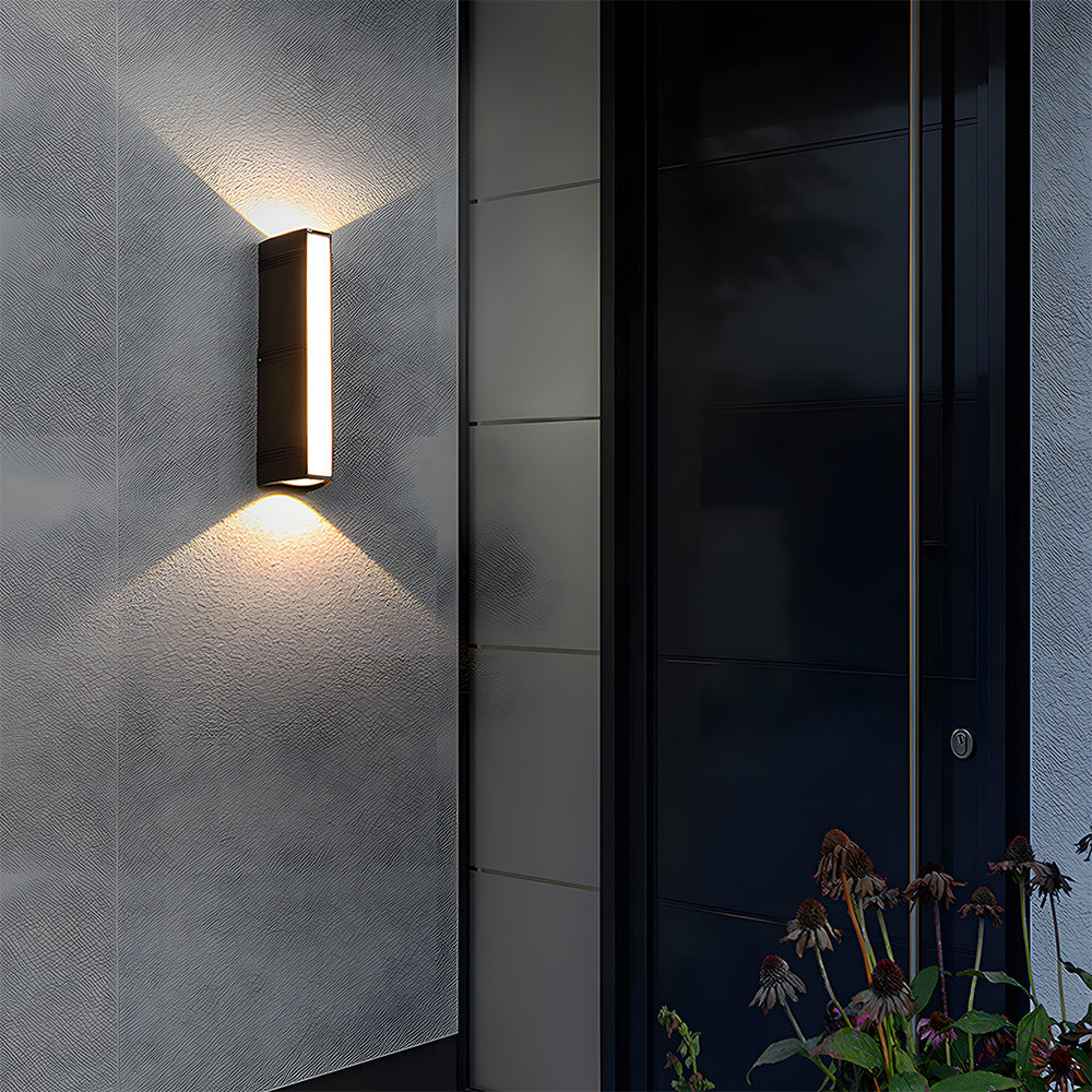 Vandtæt LED Udendørslampe med Moderne Design