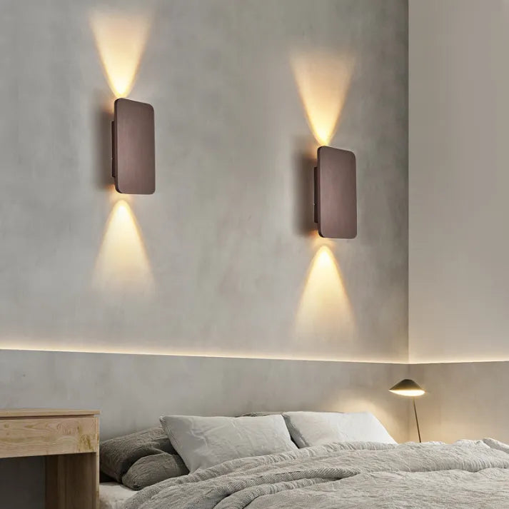 Moderne Væglampe i Metal – Elegant LED Belysning