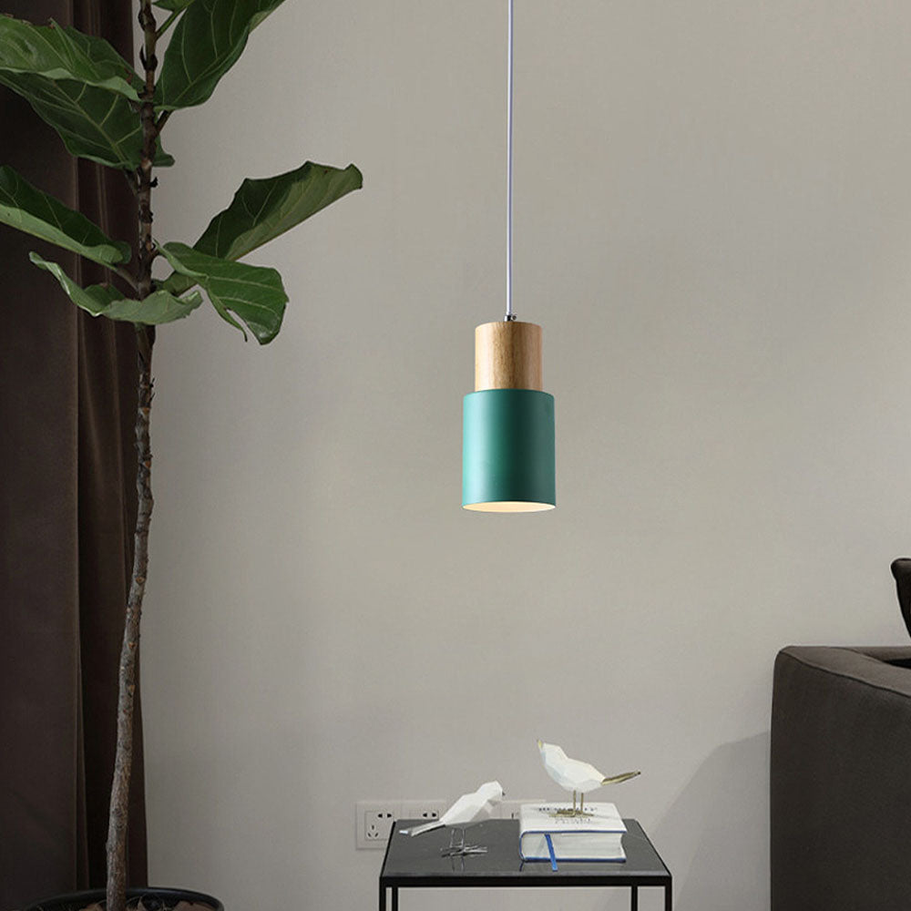 Elegant Träpendel i Svart – Modern Cylinderdesign