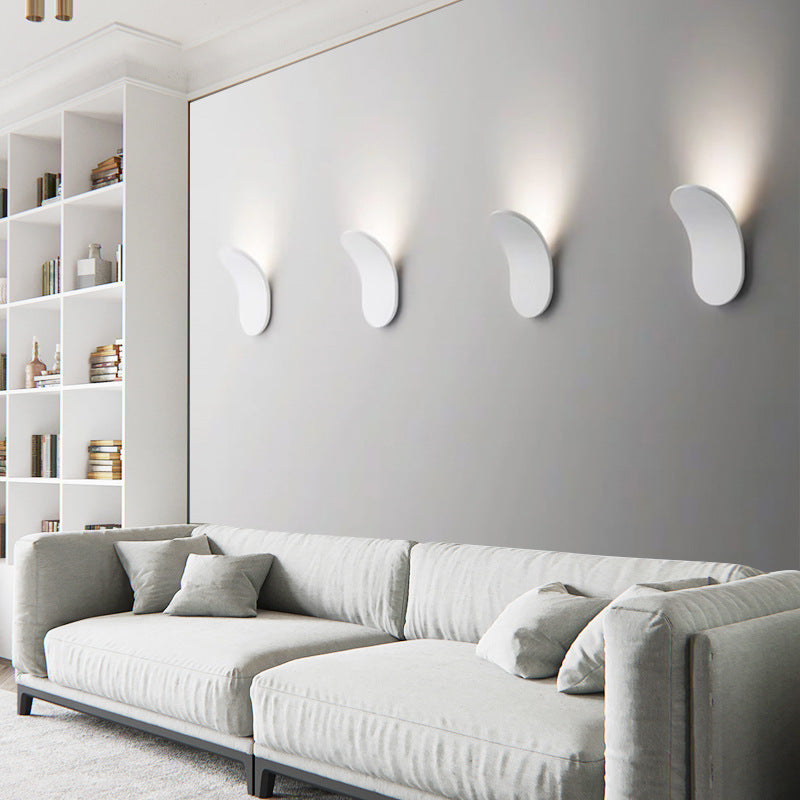 Elegant vägglampa i järn – nordisk design för moderna hem
