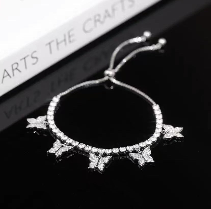 Armbånd med sommerfugledesign