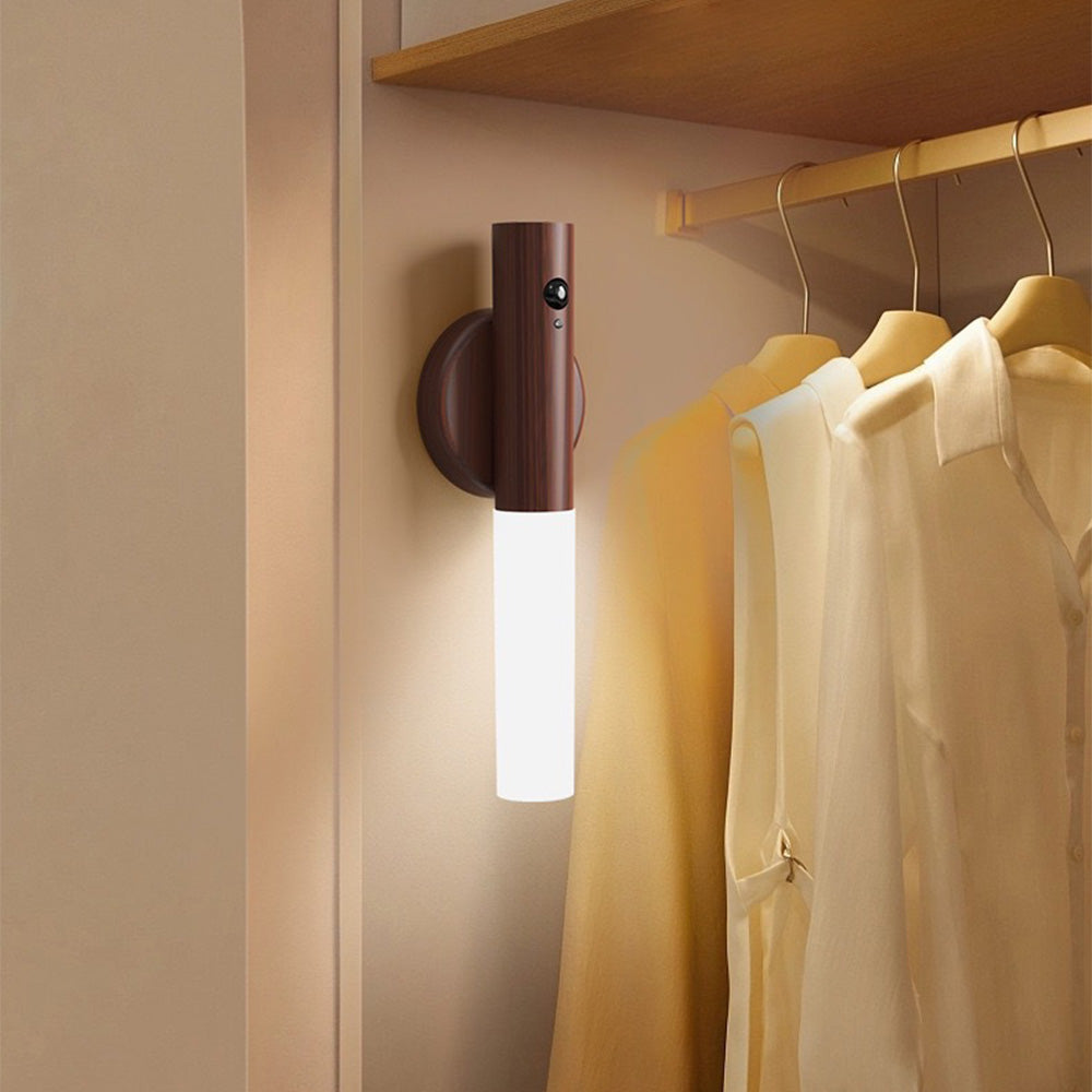 Smart LED Væglampe med Bevægelsessensor i Trædesign