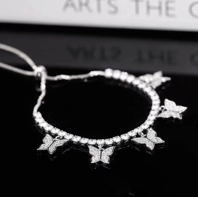 Armbånd med sommerfugledesign