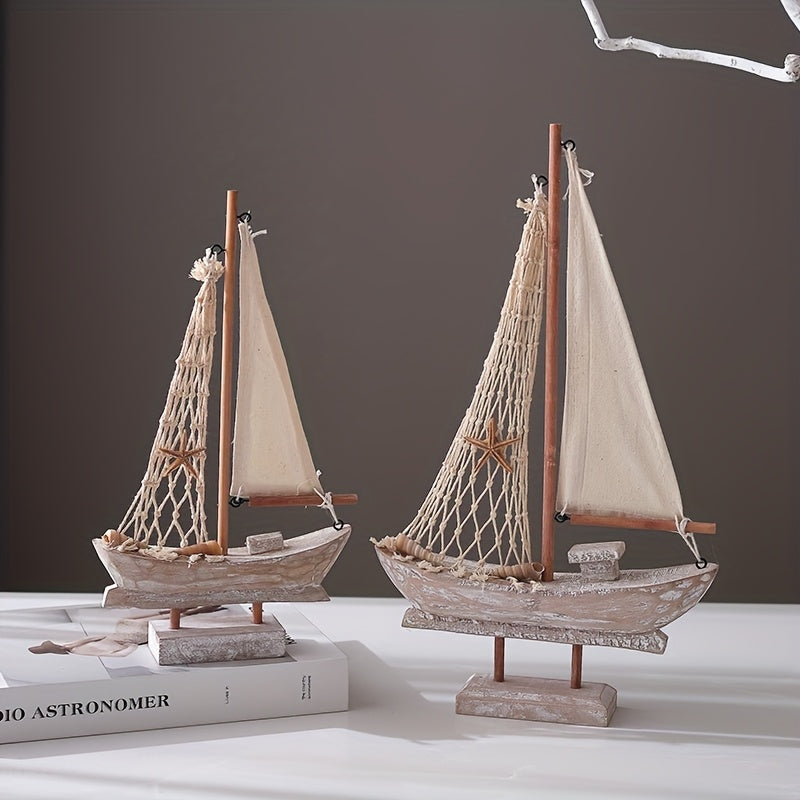 Vintage Sejlbåd i Træ – Nautisk Dekoration til Dit Hjem