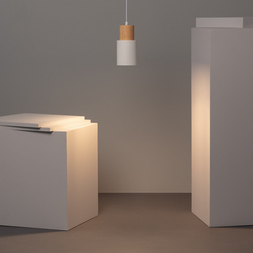Elegant Träpendel i Svart – Modern Cylinderdesign