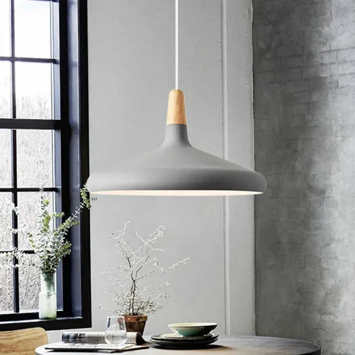Farverig Hængelampe i Aluminium & Træ - 18 cm