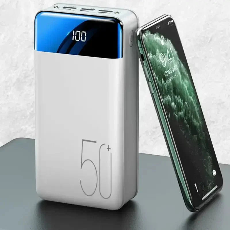 Kraftfuld Powerbank med 50.000 mAh Kapacitet