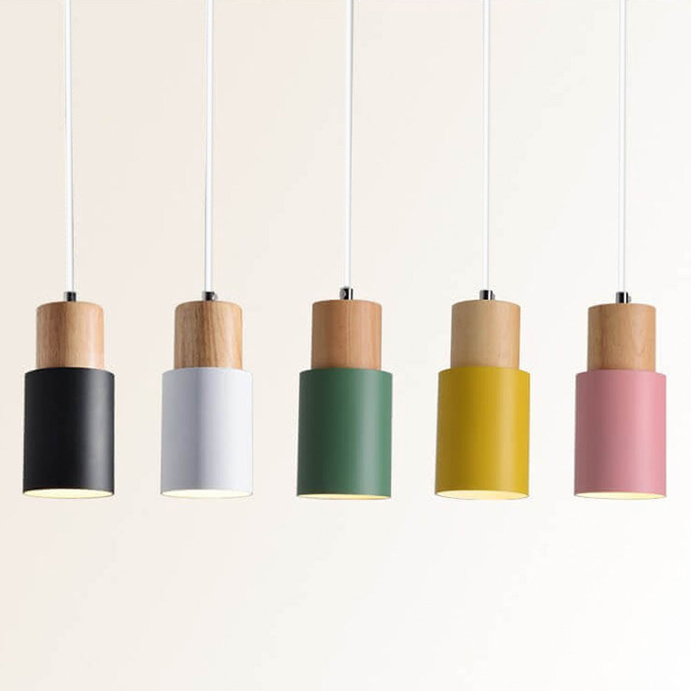 Elegant Träpendel i Svart – Modern Cylinderdesign