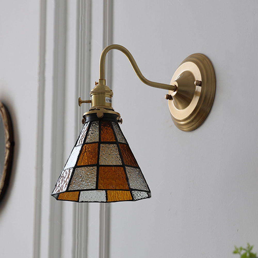 Væglampe med Vintage Glas – Stilfuld og Stemningsfuld Belysning