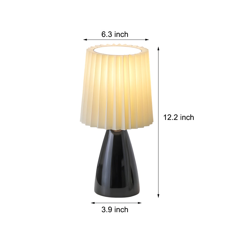 Elegant bordlampe med USB og justerbart lys i plissé stof