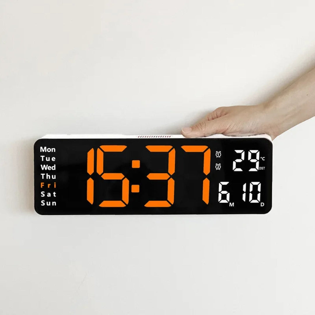 Elegant Digital Väggklocka med LED Display