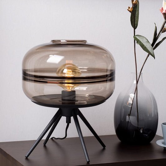 Kreativ Bordlampe med Moderne Design og Unik Æstetik