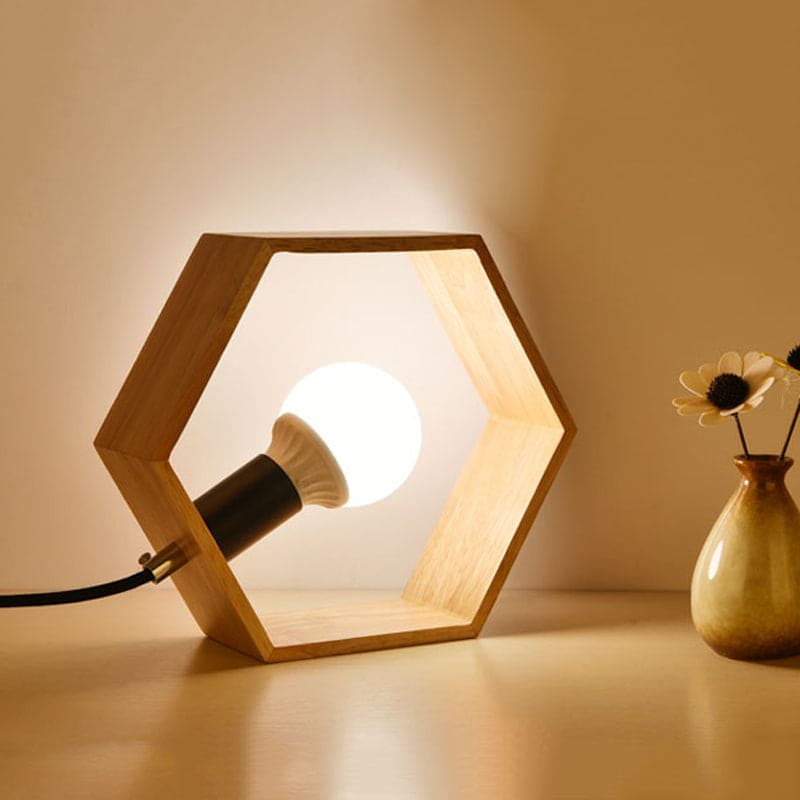 Hexagonal Træbordlampe - Skab En Varm Atmosfære