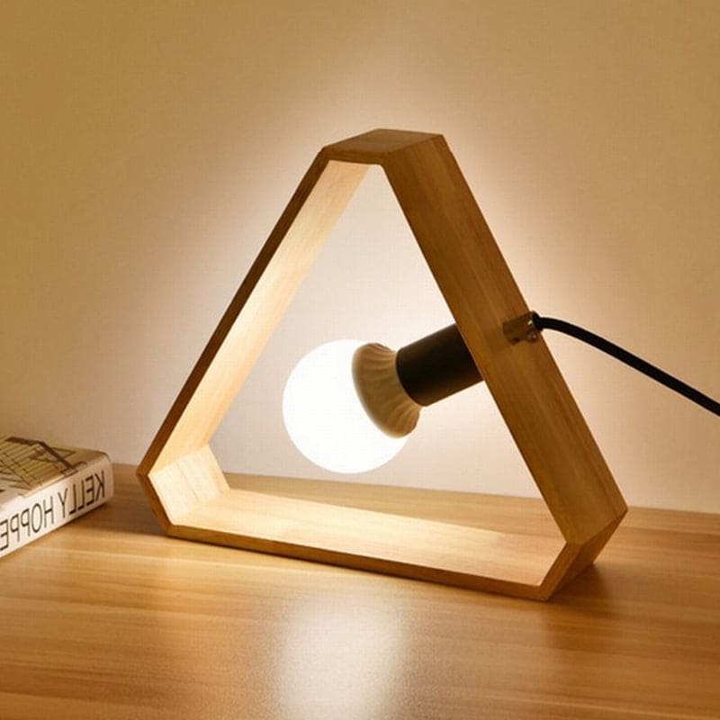 Stilren Beige Bordlampe til Soveværelse – Elegant Belysning