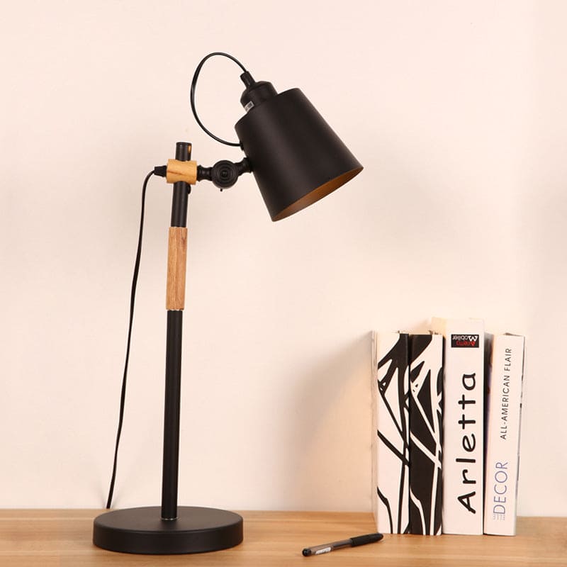 Industriell Bordslampa i Metall – Skapa Modern Myskänsla