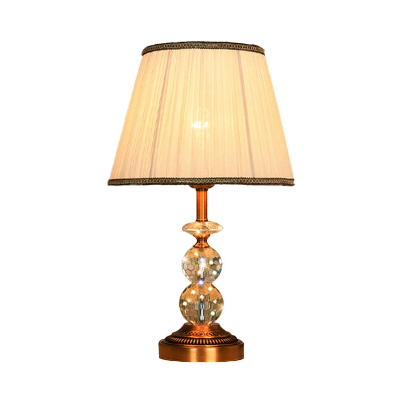 Elegant Bordlampe i Krystal med Moderne Kegleform